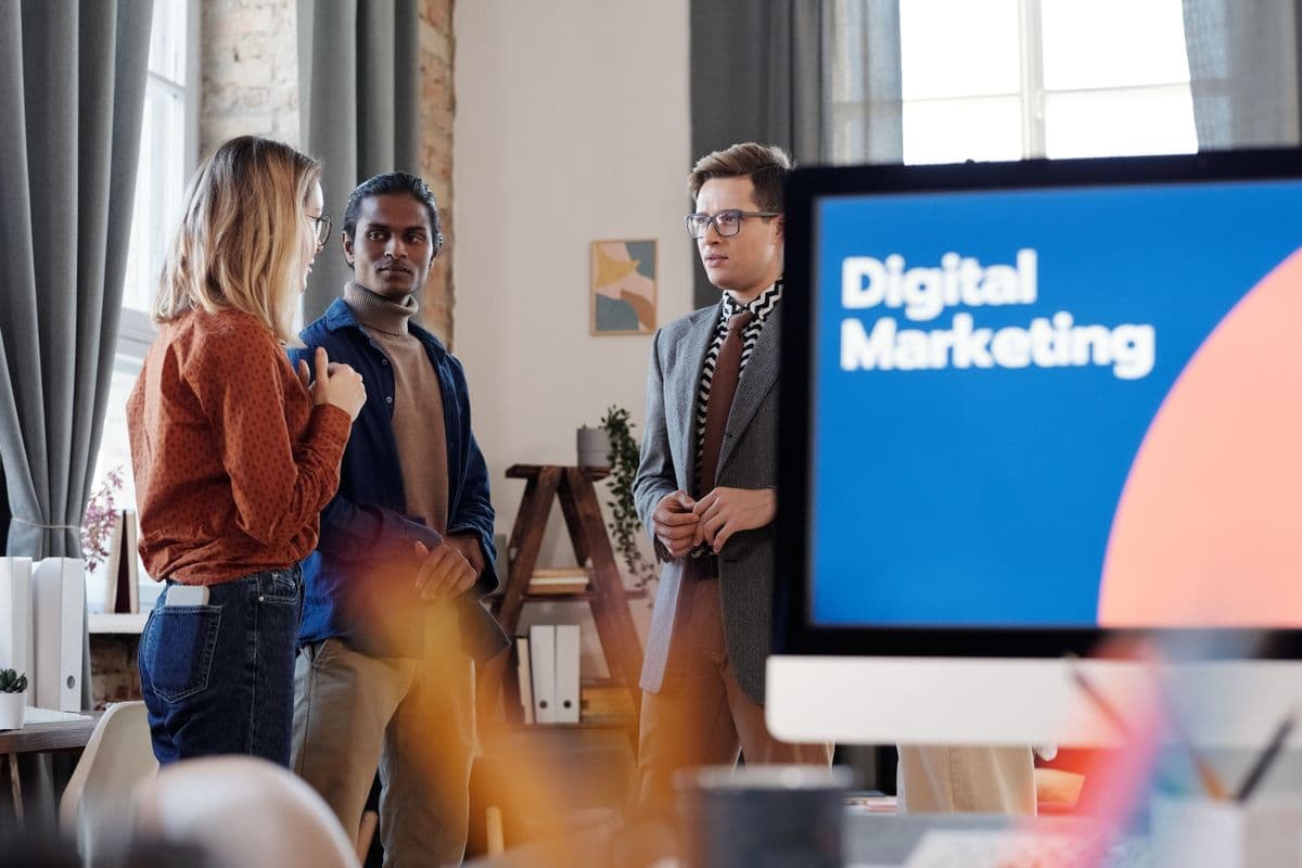 Top Reasons For Hiring An External Digital Marketing Consultant For Your Business